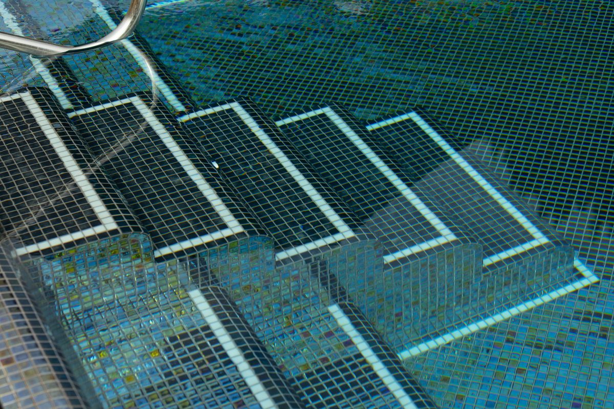 Pool stairs